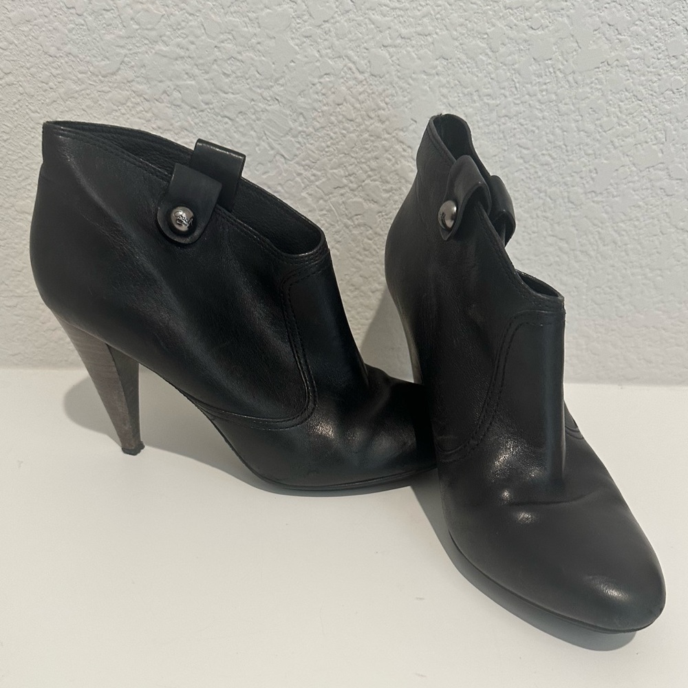 COACH Aliza Black Leather Ankle Boot Booties Size 8 - Picture 2 of 11